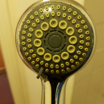 Shower head cleaning and descling